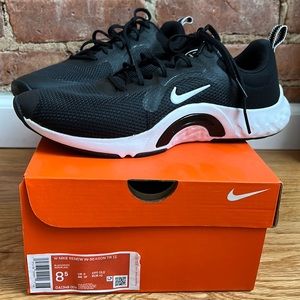 Women’s Nike Renew Sneaker Size 8.5